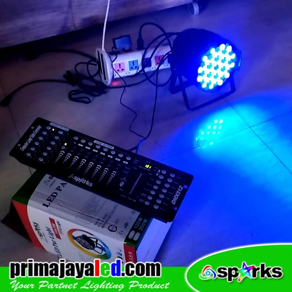 Lampu Panggung PAR LED 60 x 3 Watt RGBW Sparks & DMX 192