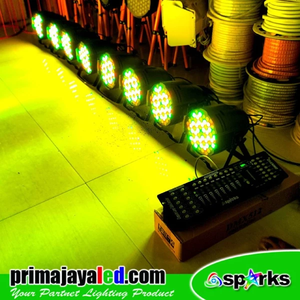  Lampu PAR Paket 8 Par LED Sparks 60 x 3 Watt RGBW DMX 192